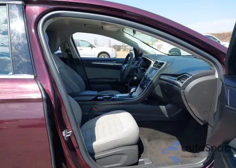 2013 Ford Fusion S z USA, uszkodzony, nr VIN 3FA6P0G79DR215736